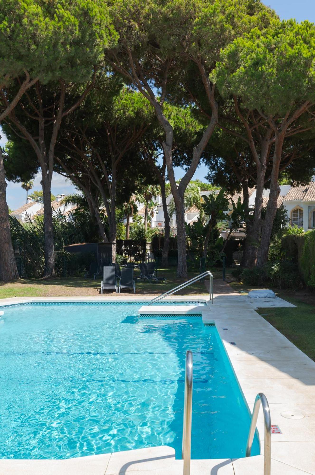 Wintowinrentals Townhouse, Pool & Beach Feriehus