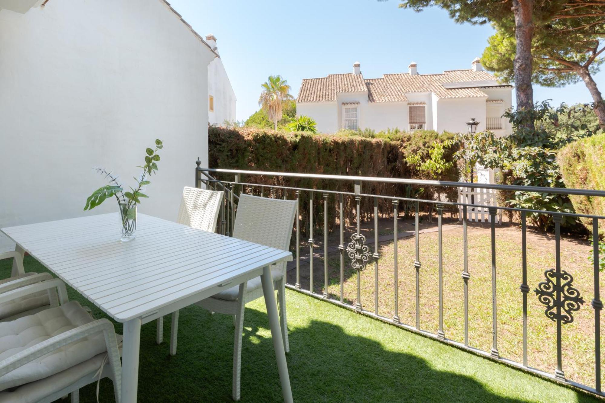 Feriehus Wintowinrentals Townhouse, Pool & Beach *