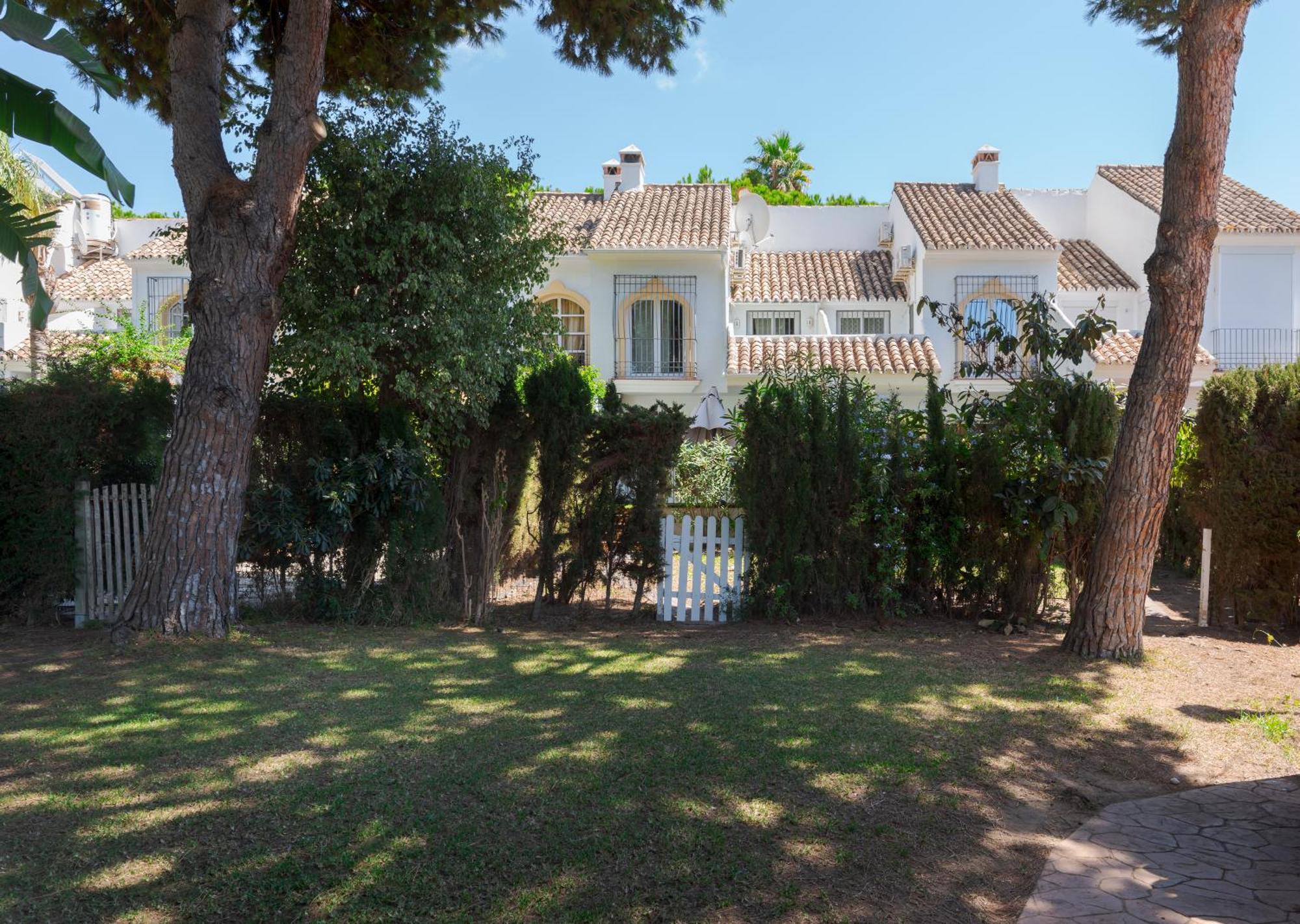 Wintowinrentals Townhouse, Pool & Beach Feriehus Marbella