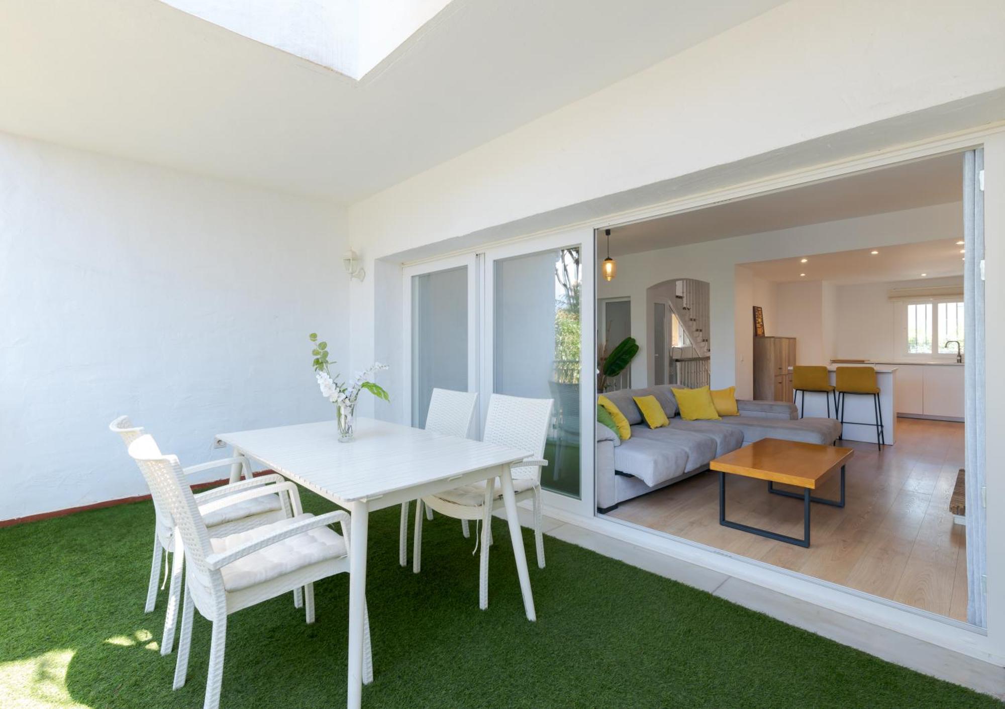 Wintowinrentals Townhouse, Pool & Beach Feriehus